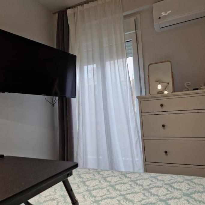 Chic Apt Near Acropolis - Avdi Square Athènes Extérieur photo